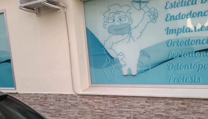 Montaje de escaparate en vidrio de seguridad